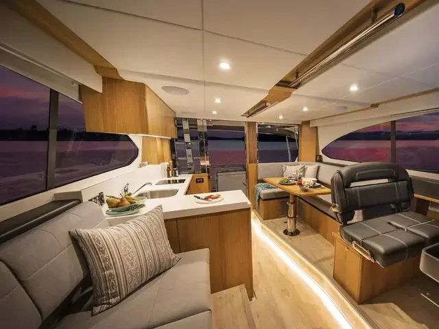 Riviera 39 Open Flybridge