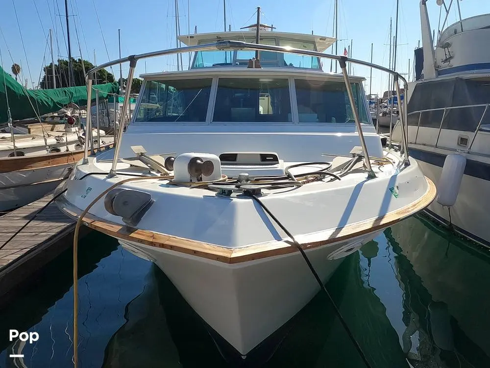 1970 Bertram 38 salon double cabin