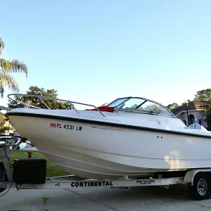 2002 Boston Whaler 21