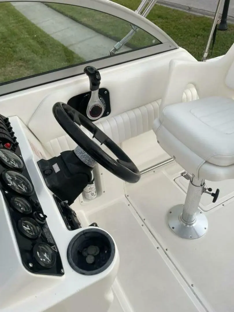 2002 Boston Whaler 21