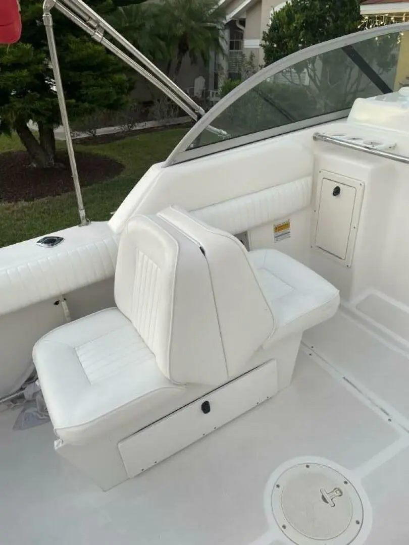 2002 Boston Whaler 21