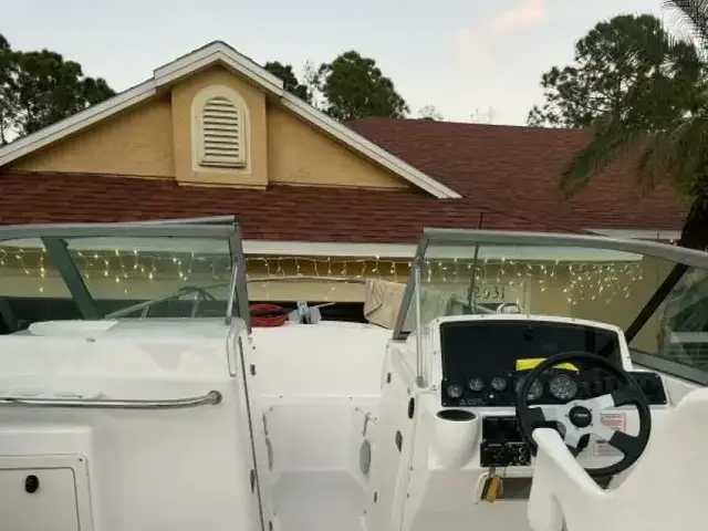 Boston Whaler 21 Conquest