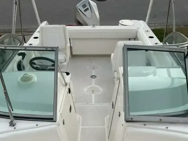 Boston Whaler 21 Conquest