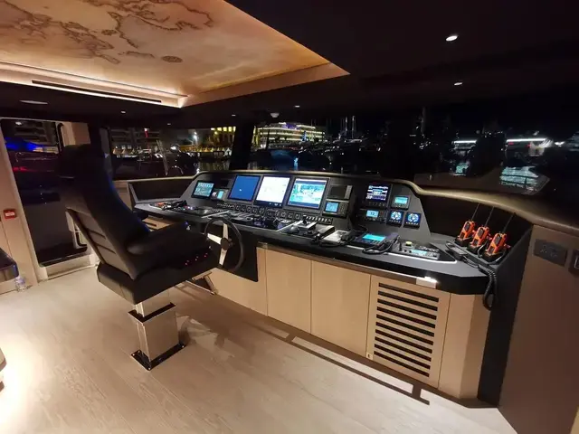 Majesty 140