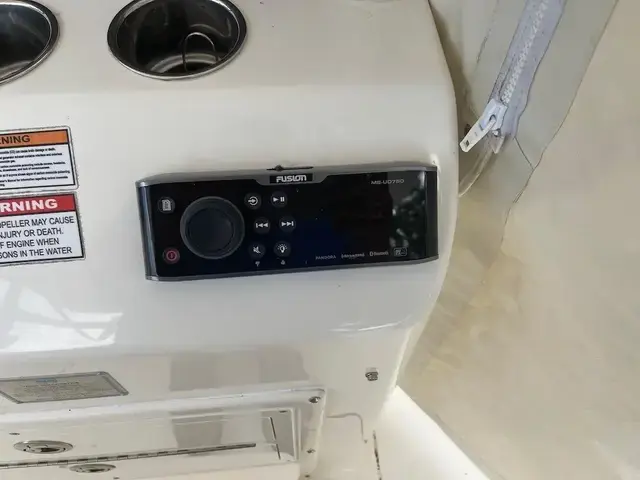 Cobra 344 Center Console