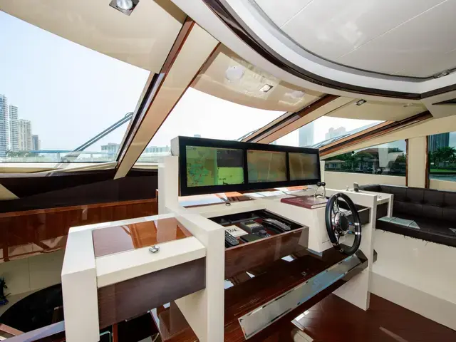 Lazzara Yachts Lsx 92