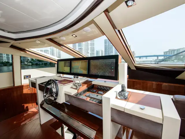 Lazzara Yachts Lsx 92