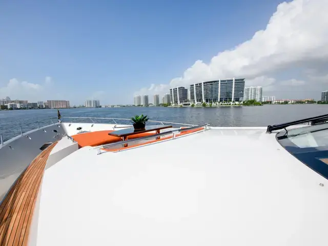 Lazzara Yachts Lsx 92