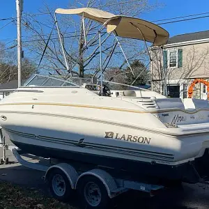 2004 Larson 220 Cabrio