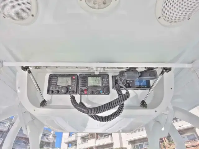 Yellowfin Center Console