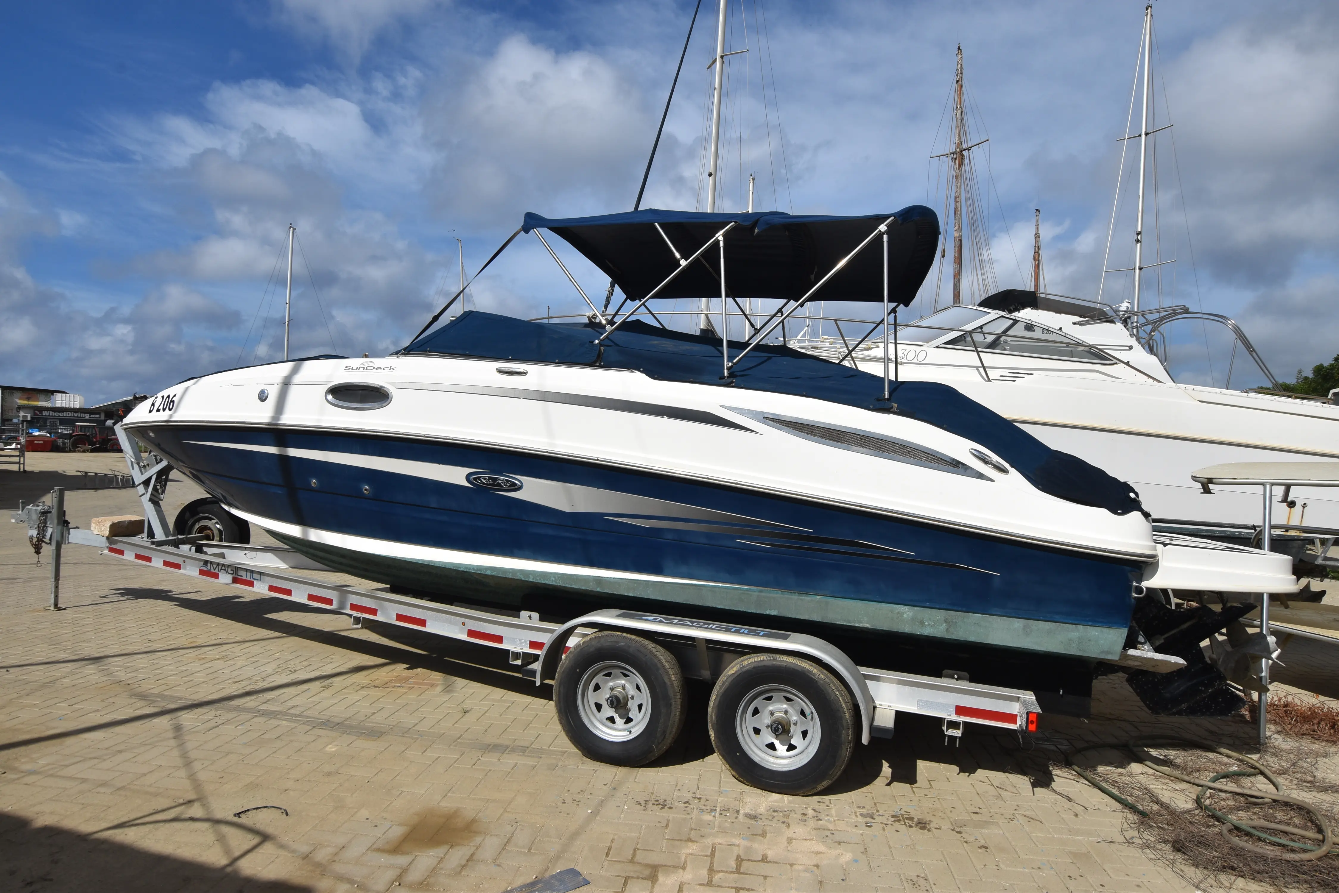 2010 Sea Ray 260 sundeck