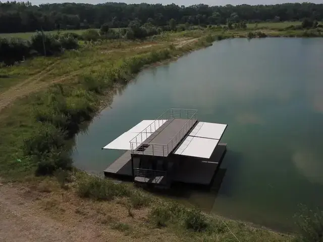 Shogun Mobile Houseboat