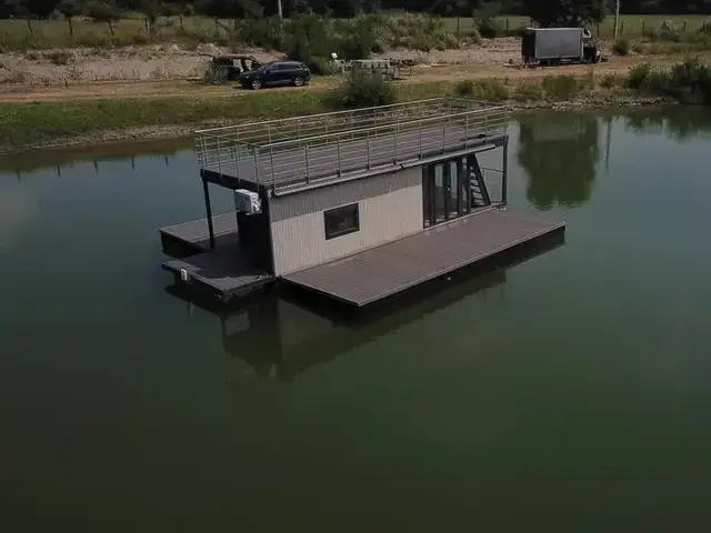 Shogun Mobile Houseboat