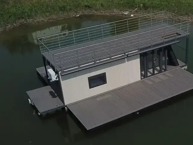 Shogun Mobile Houseboat