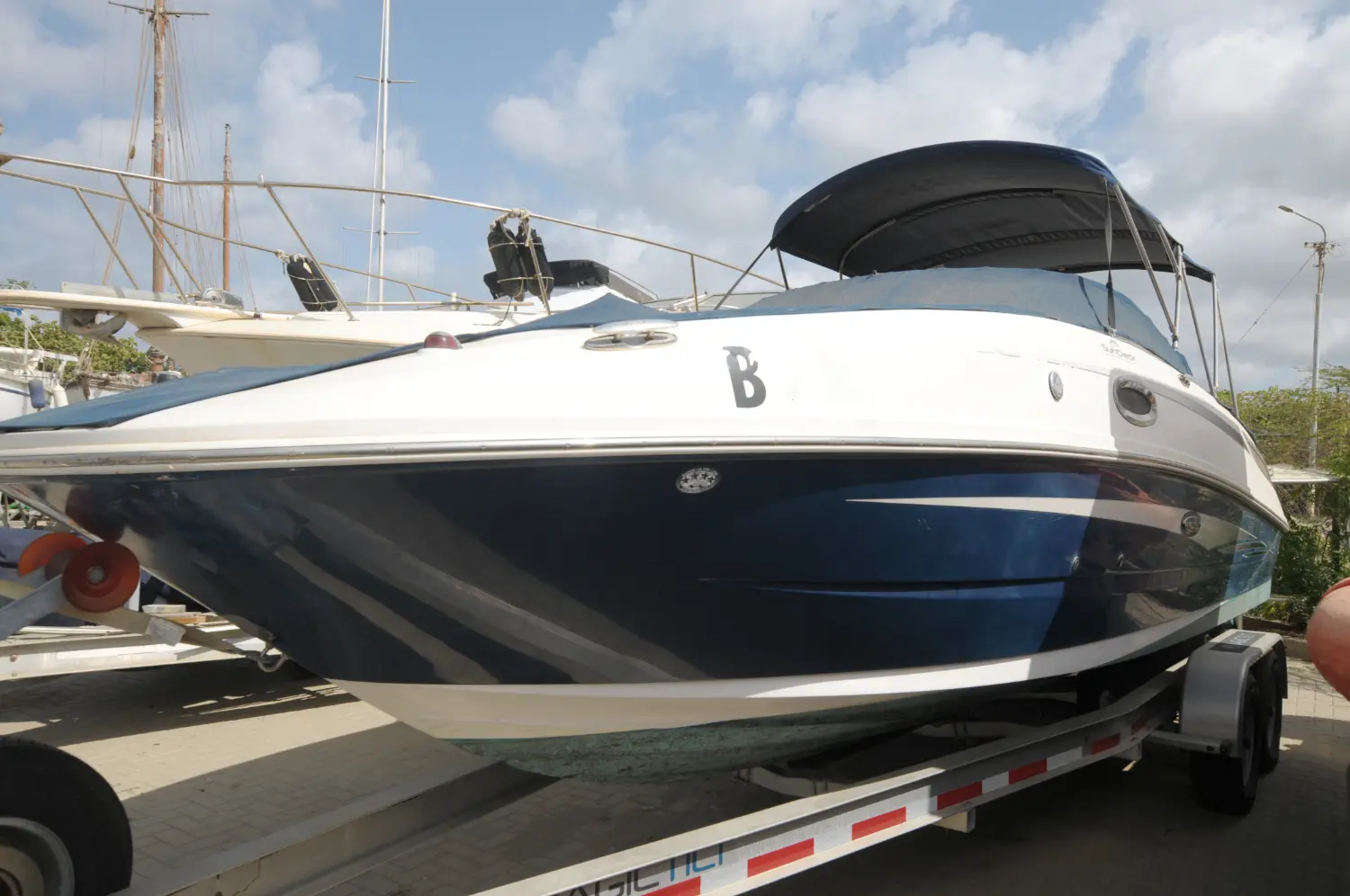 2010 Sea Ray 260 sundeck