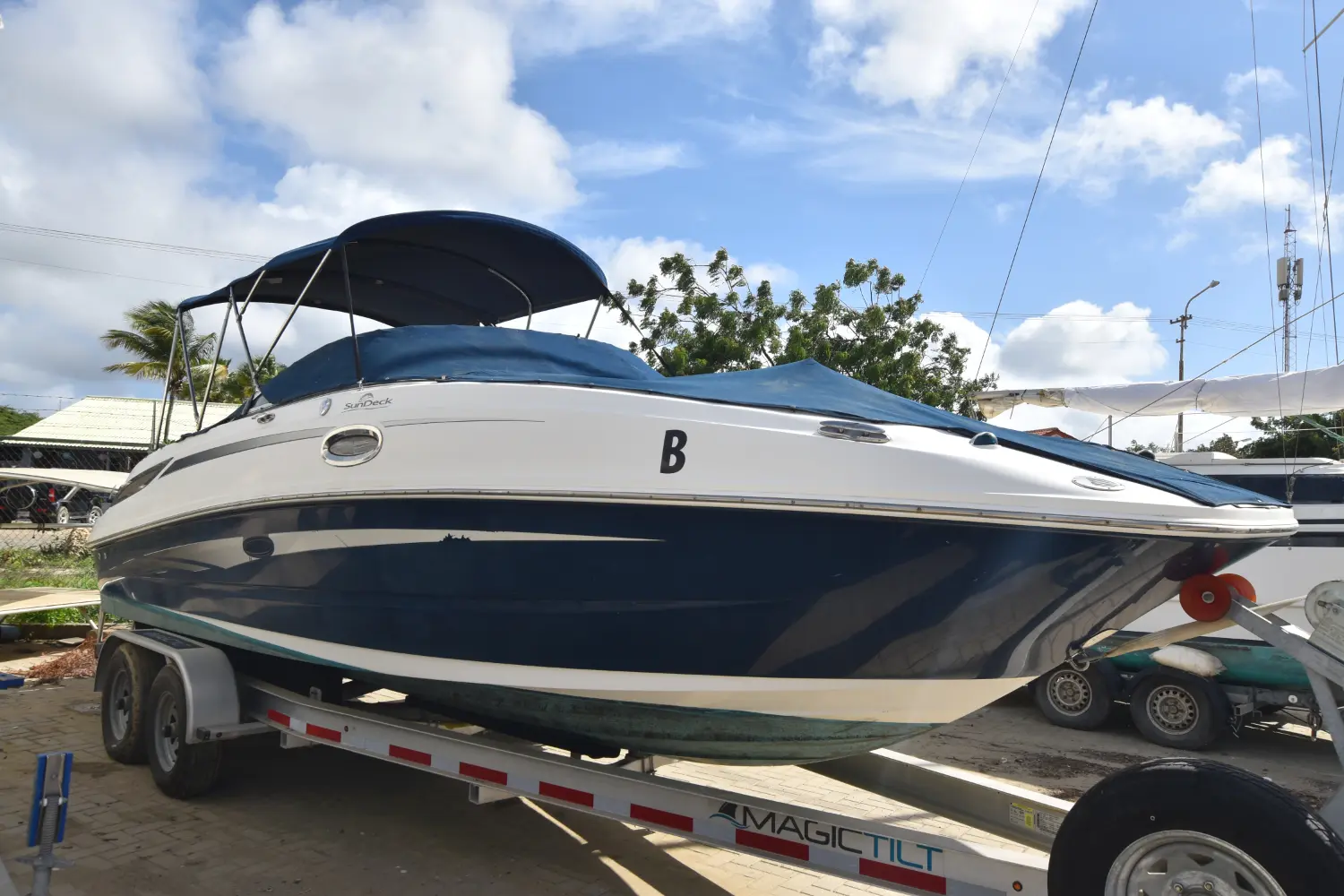 2010 Sea Ray 260 sundeck