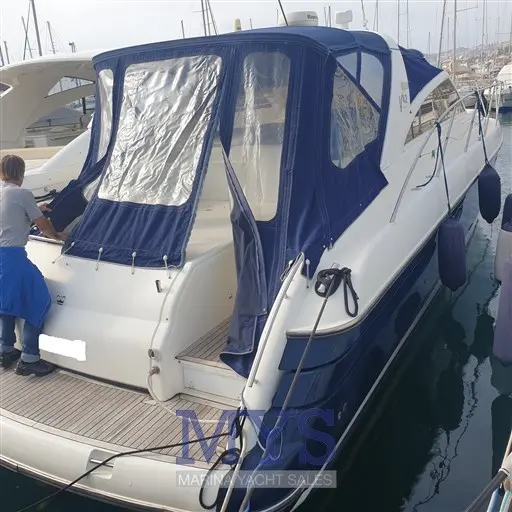 2001 Princess v42