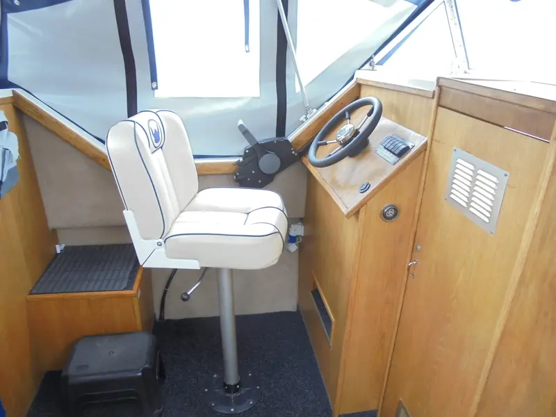 2023 Viking 26 centre cockpit