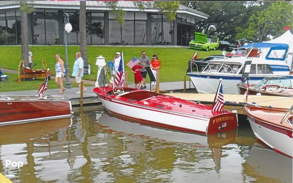 1948 Higgins deluxe runabout 19'