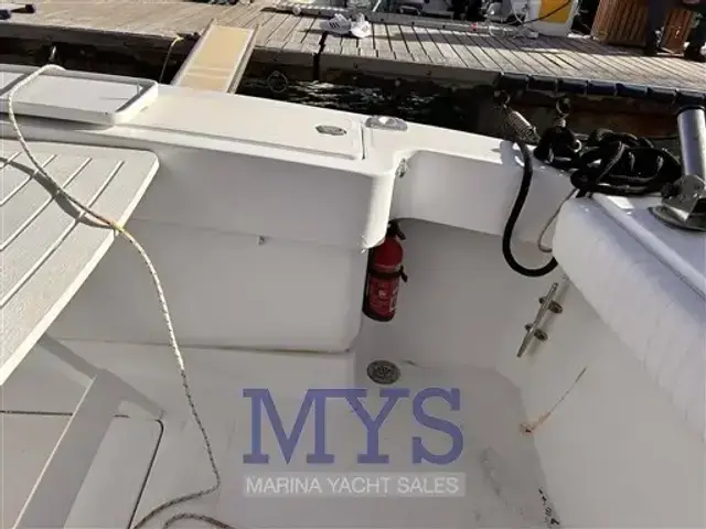 Luhrs 28 Open