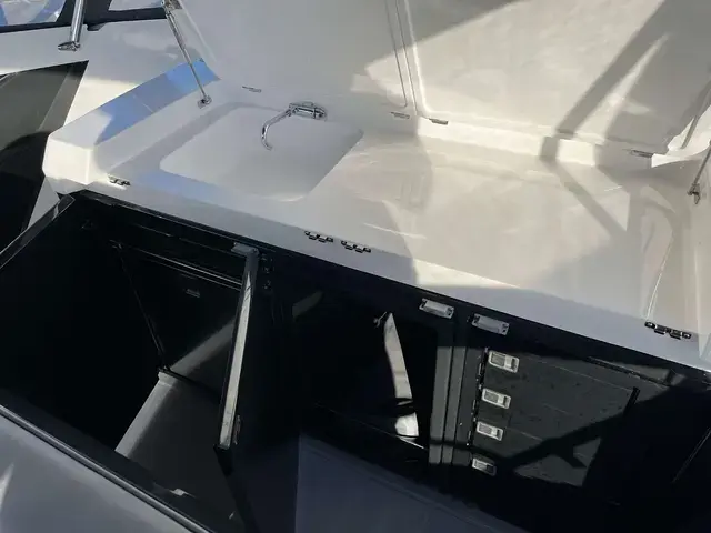 Fairline F Line 33