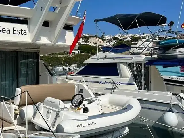 Fairline Squadron 42