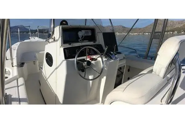 1998 Boston Whaler 260 outrage