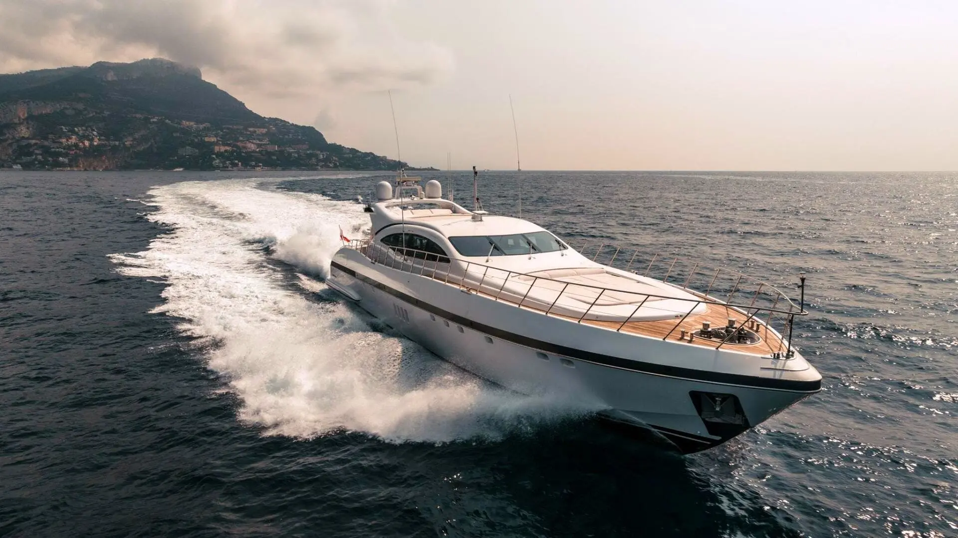 2013 Mangusta 108