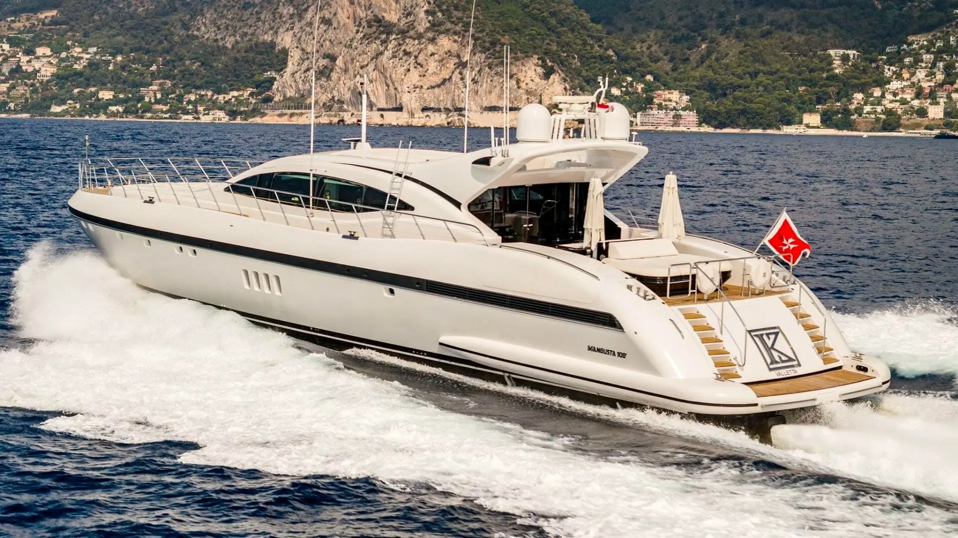 2013 Mangusta 108