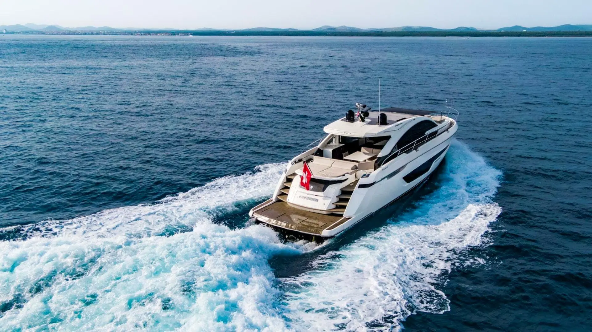 2019 Fairline 66