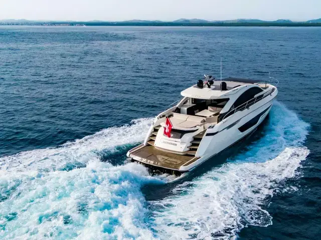 Fairline 66