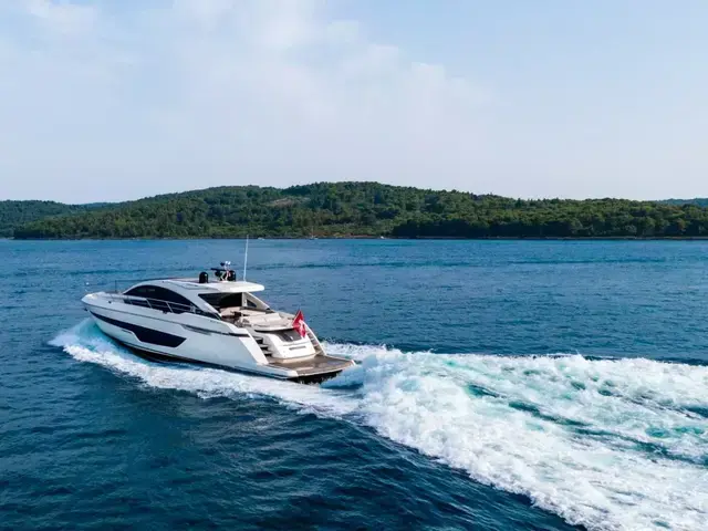 Fairline 66