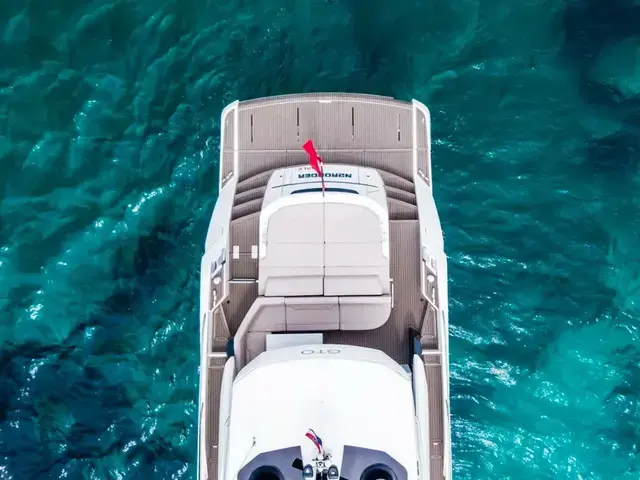 Fairline 66