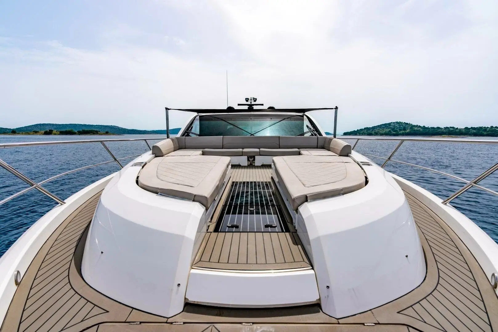 2019 Fairline 66