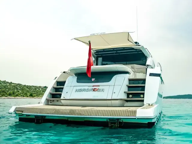 Fairline 66