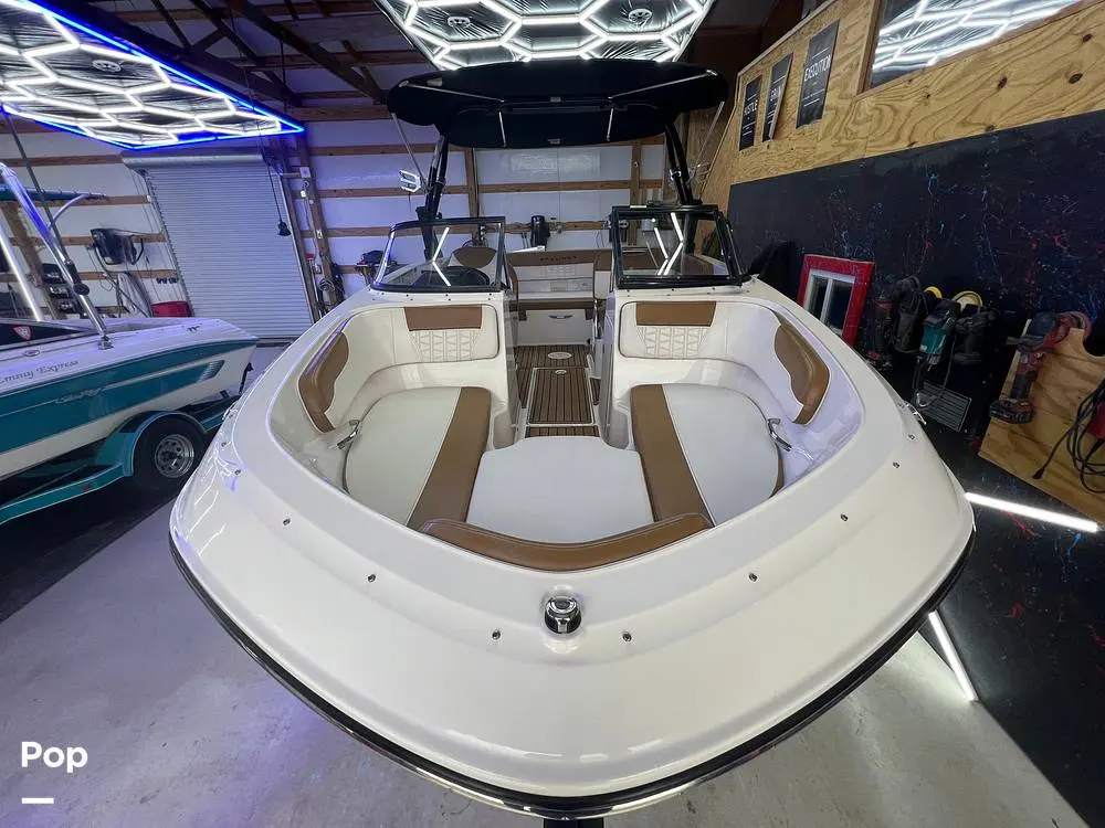 2021 Bayliner vr5