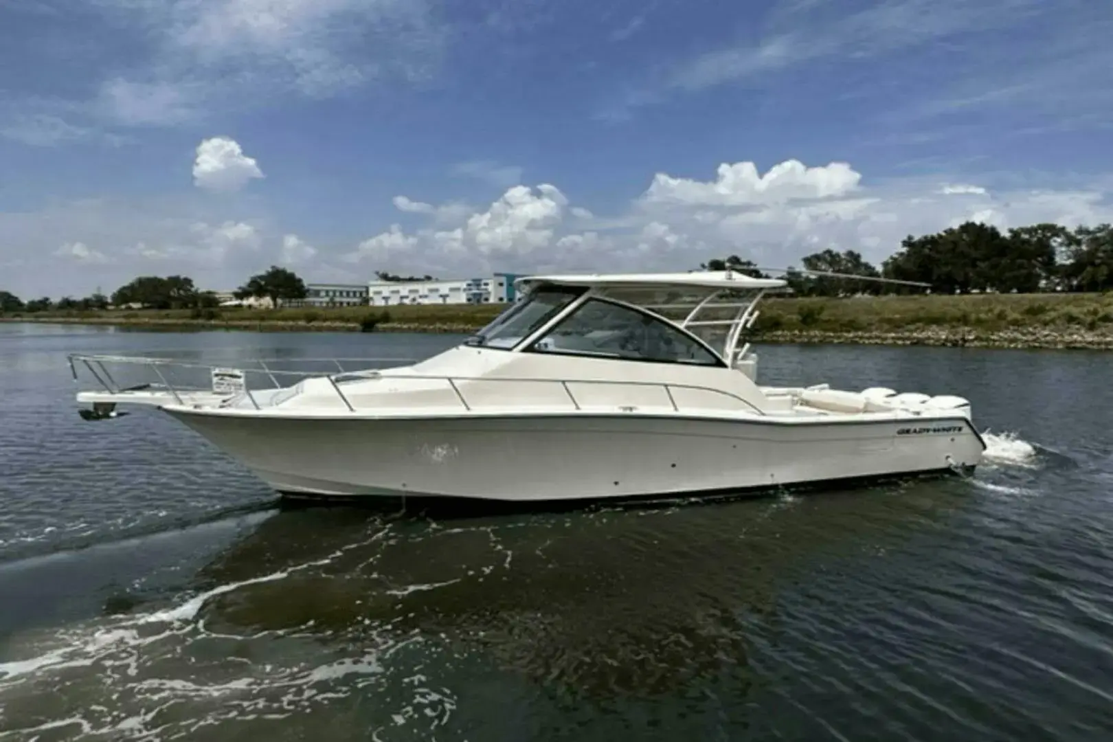 Grady-White Express 370