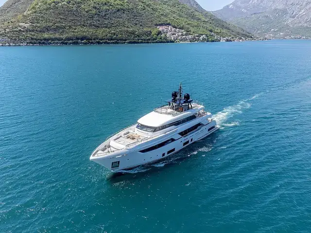 Custom Line Navetta 37 (Think Bigger)