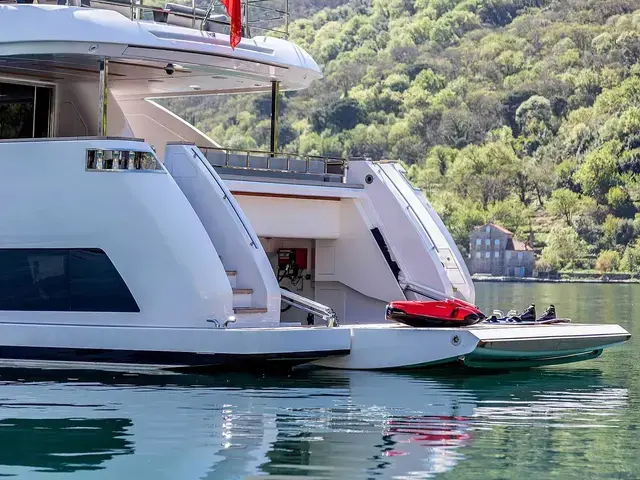 Custom Line Navetta 37 (Think Bigger)