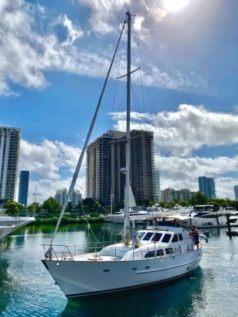 1990 Cheoy Lee motorsailer