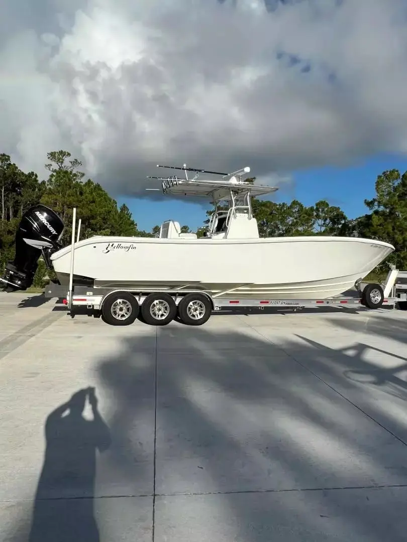 2016 Yellowfin center console