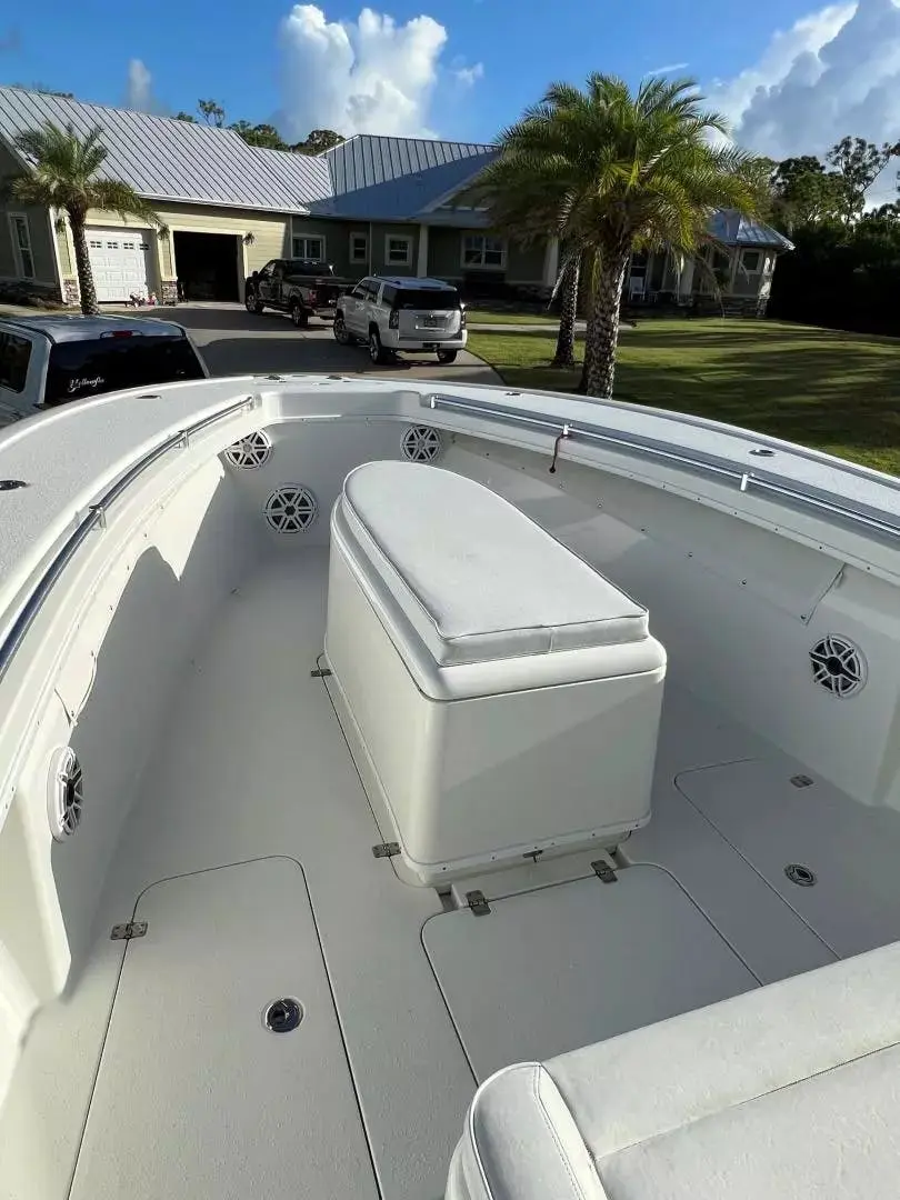 2016 Yellowfin center console