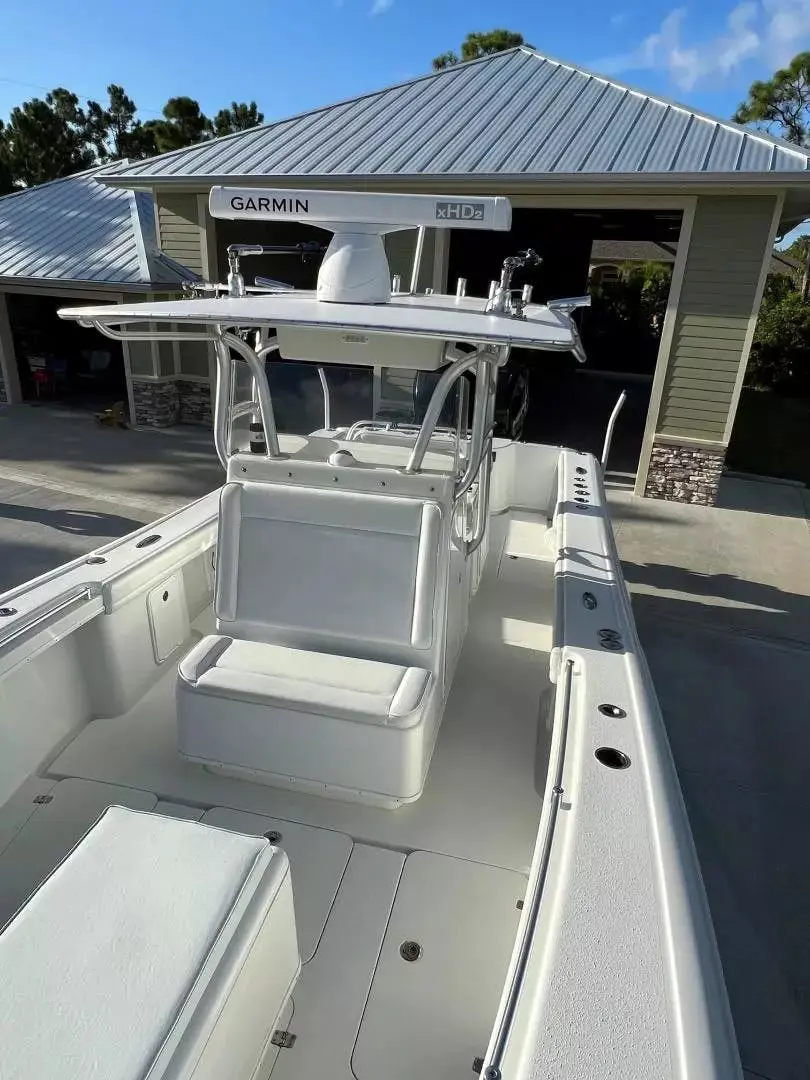 2016 Yellowfin center console