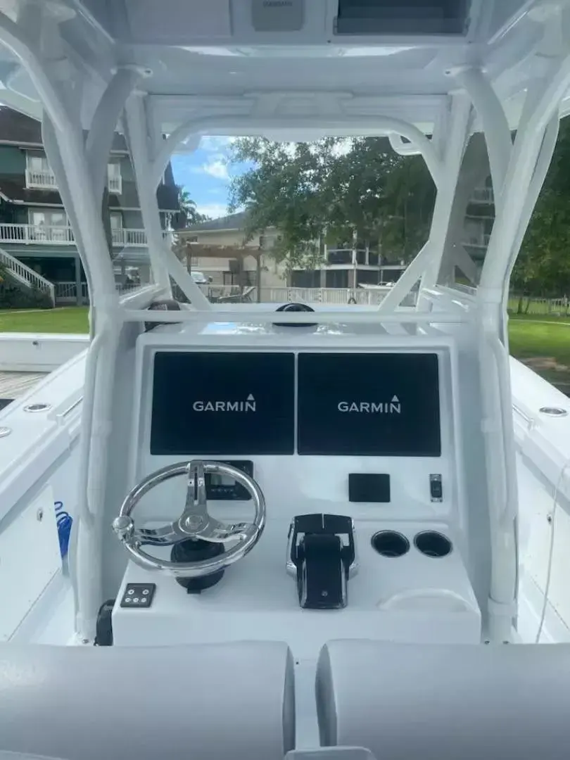 2022 Yellowfin center console