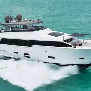 2019 Hatteras M90 Panacera