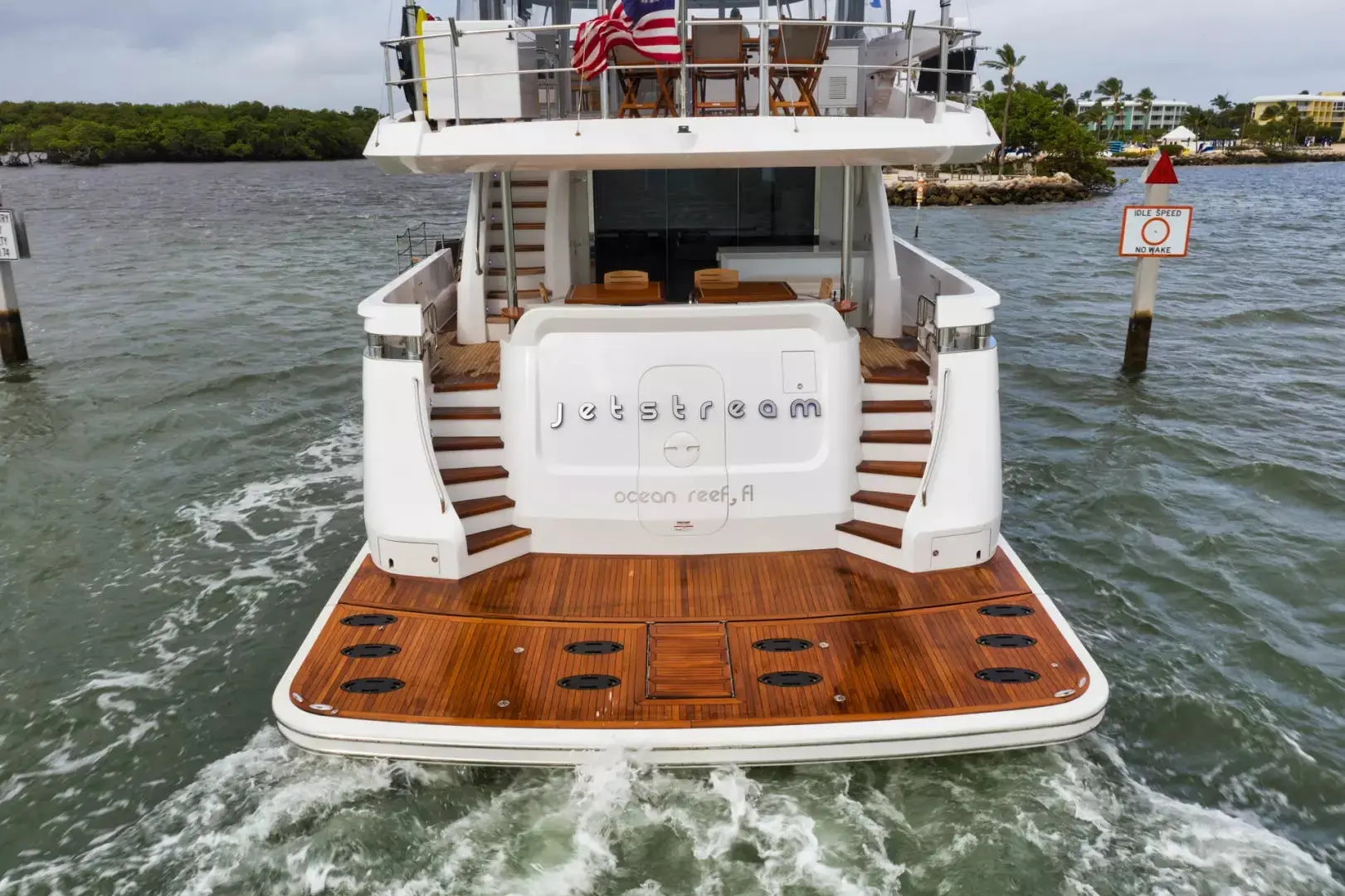 2019 Hatteras m90 panacera