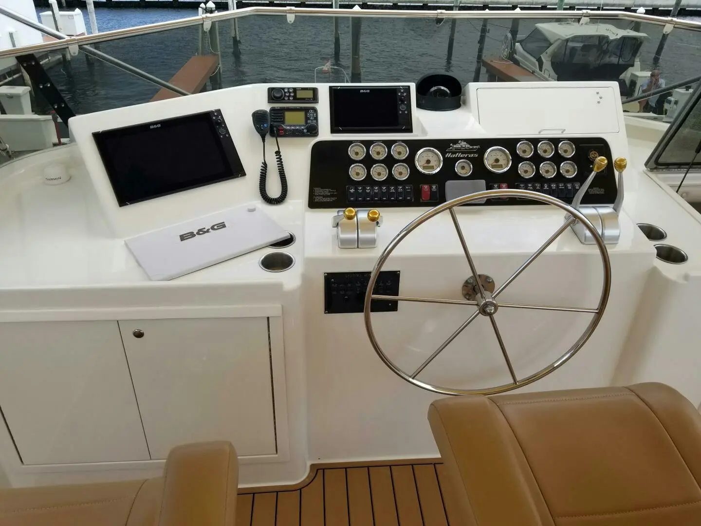 1989 Hatteras cockpit motor yacht