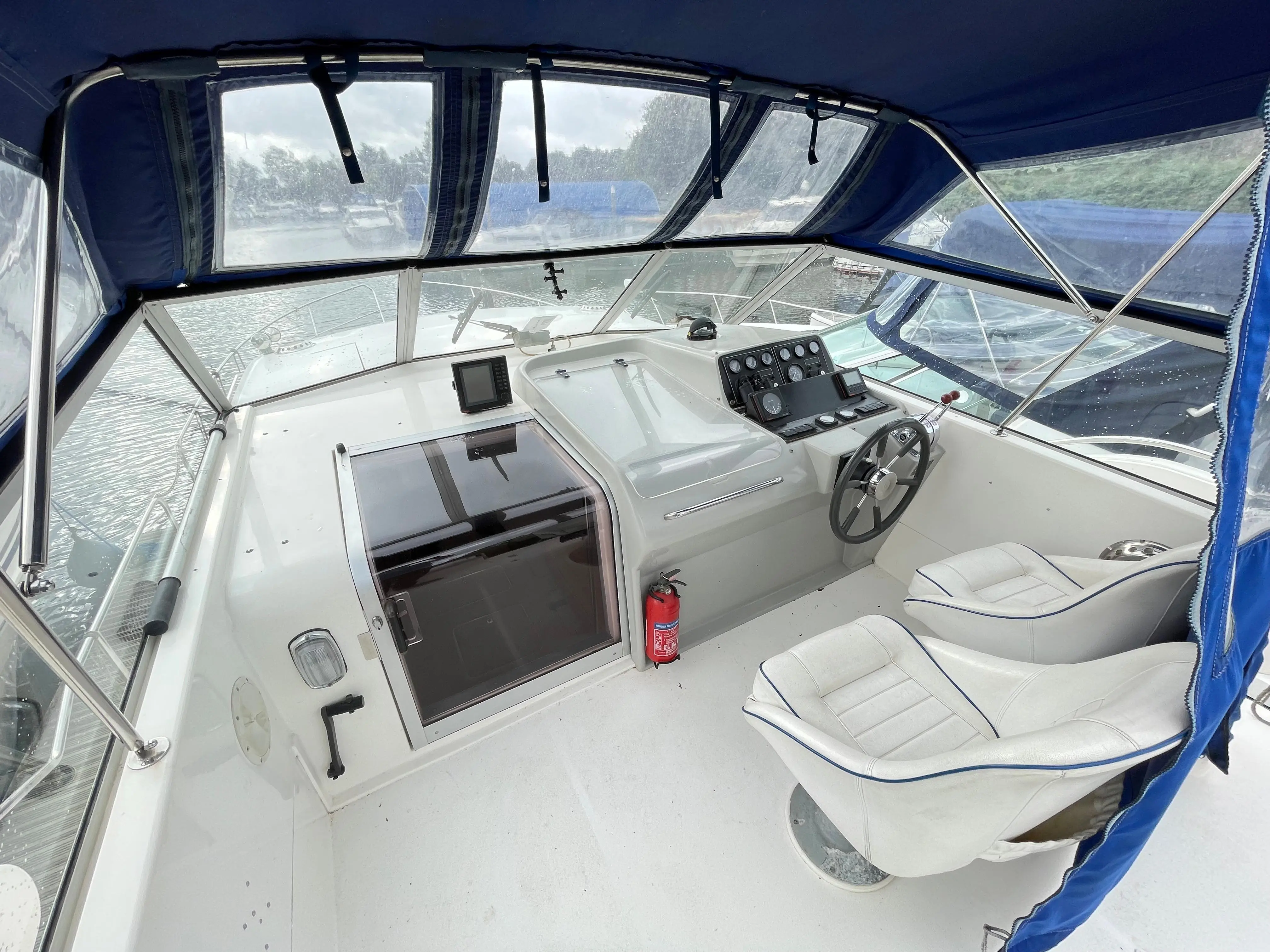 BROOM BOATS OCEAN 34 1997