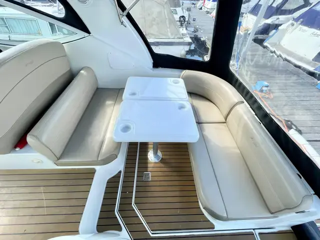 Cruisers Yachts 300 CXi Express