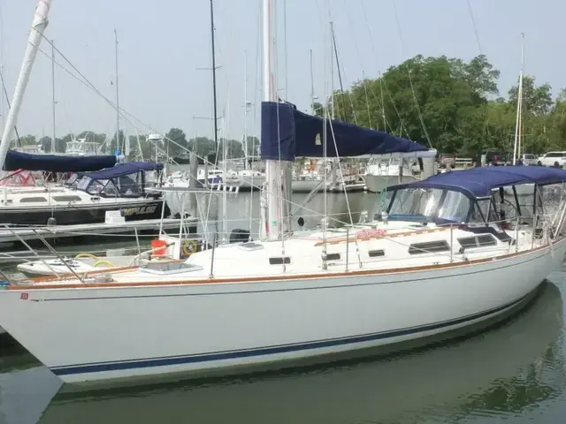 Sabre 42 Centerboard Sloop